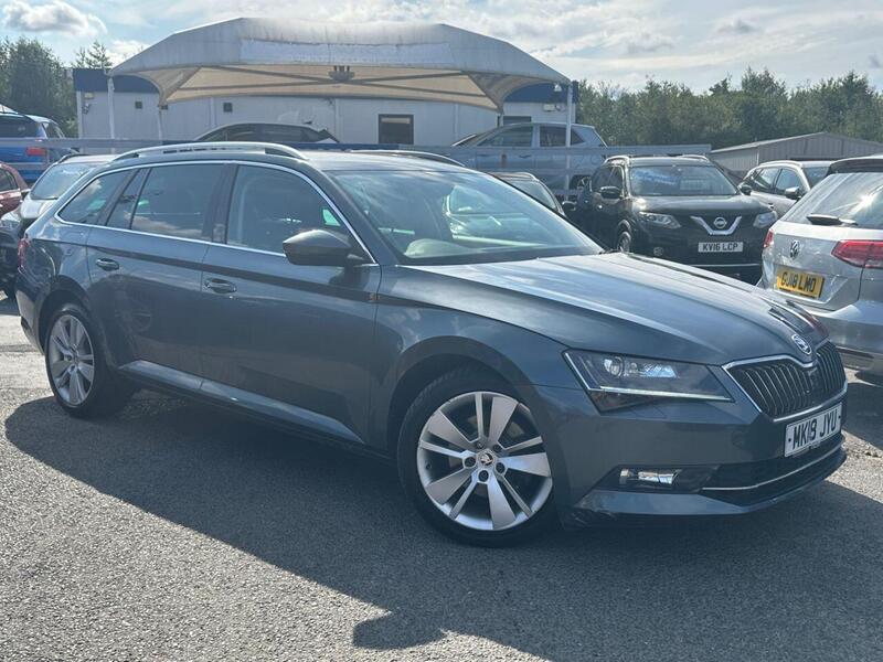 Skoda Superb view 3