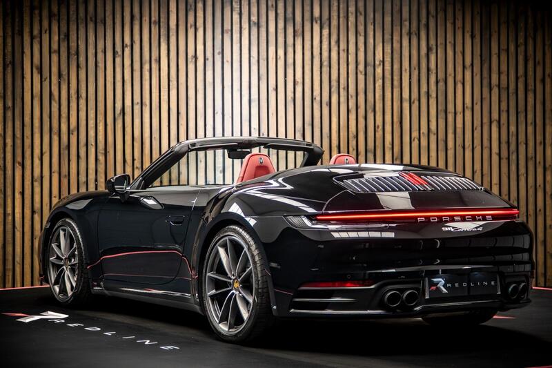 Porsche 911 view 3