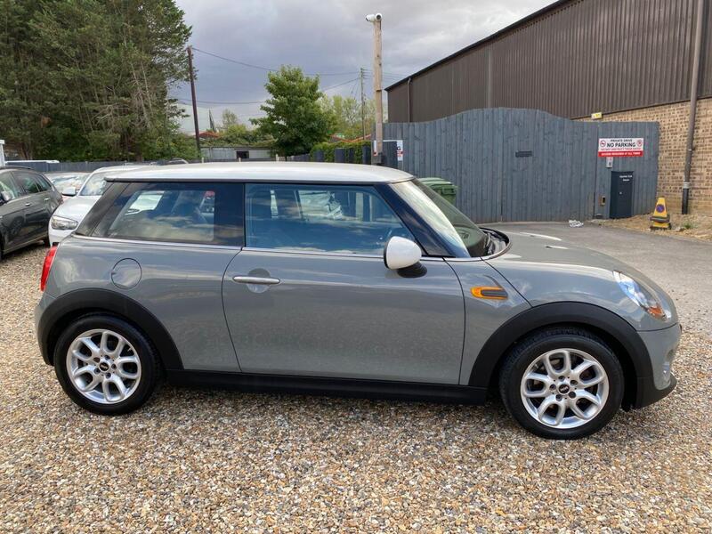Mini Hatch view 3