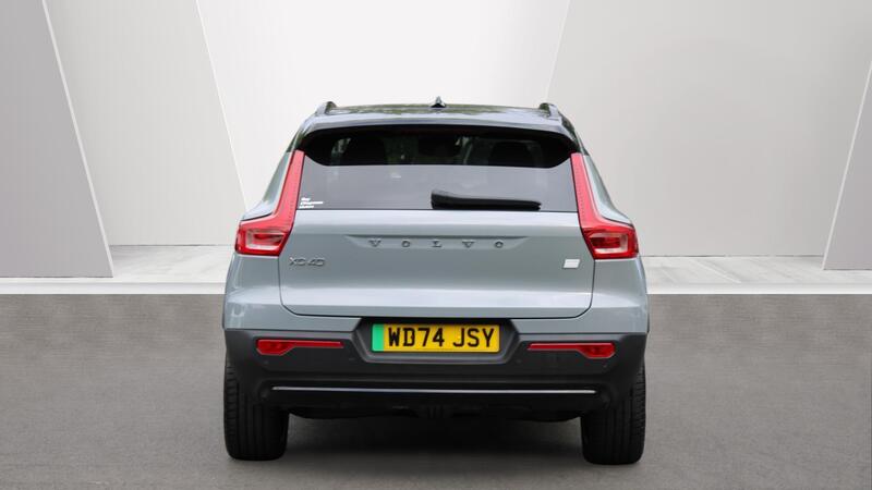 Volvo XC40 view 7