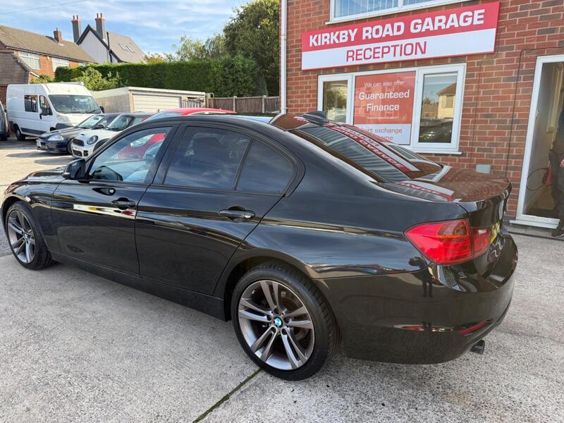 BMW 3 Series view 3