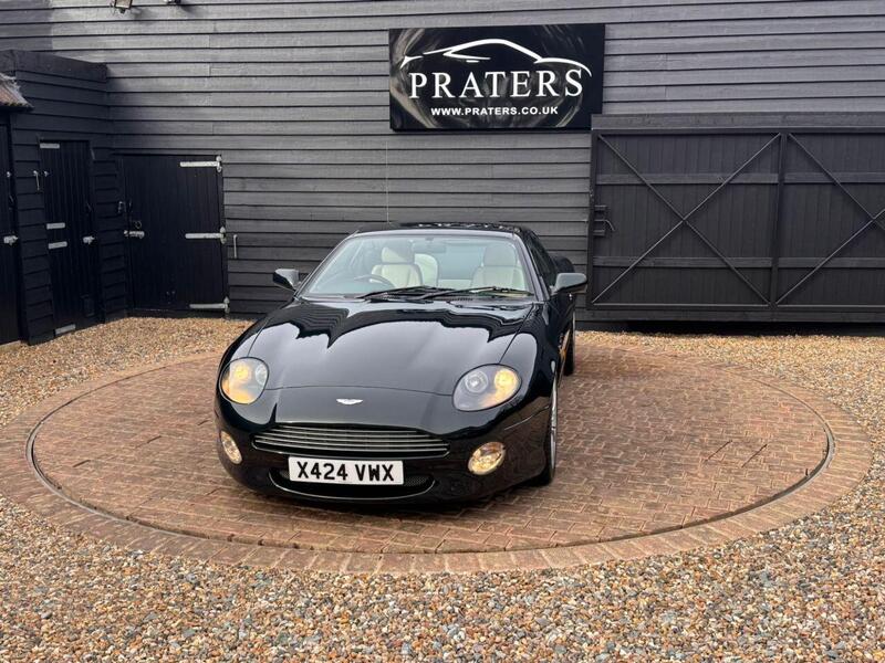 Aston Martin DB7 view 4