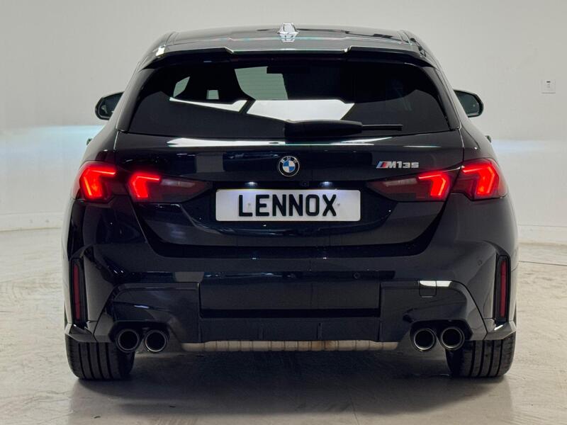 BMW 1 Series view 6