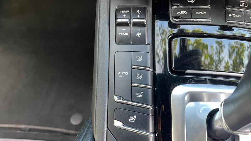 2015 Porsche Cayenne — photo 42