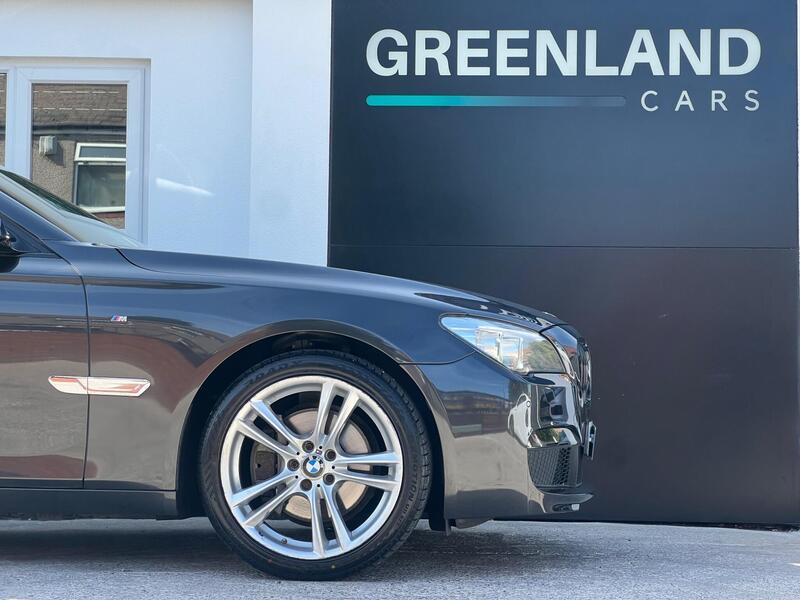 BMW 7 Series view 6