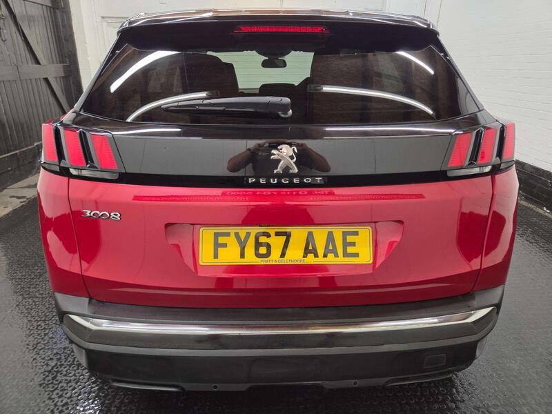 Peugeot 3008 view 5