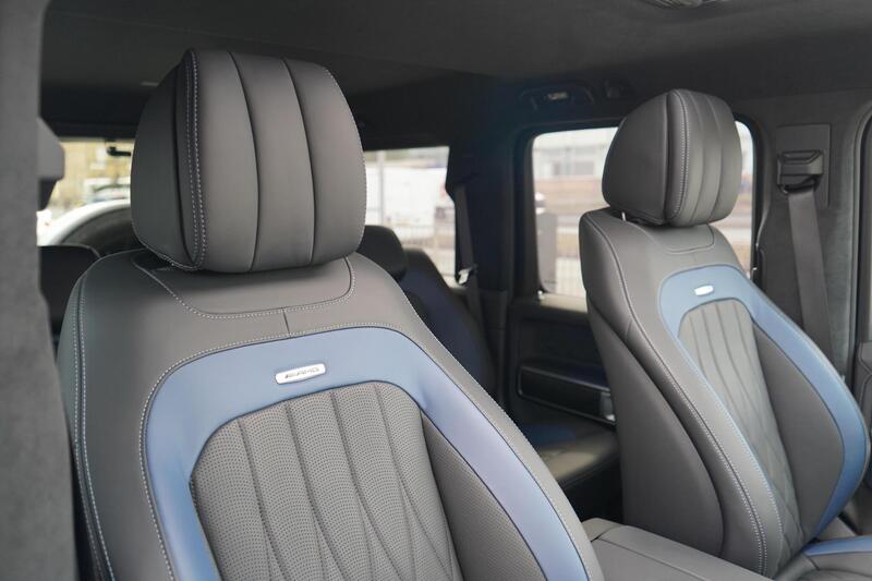 Mercedes-Benz G-Class view 3