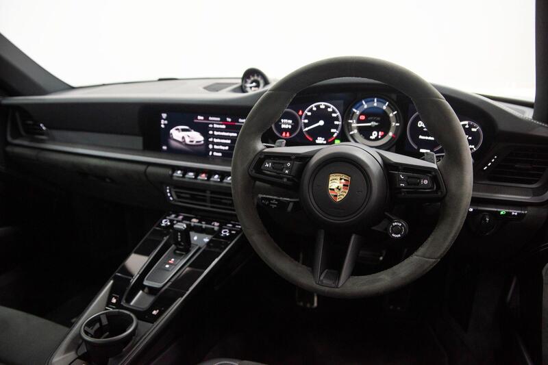 Porsche 911 view 3