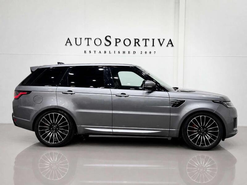 Land Rover Range Rover Sport view 3
