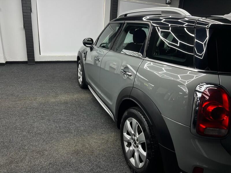 Mini Countryman view 6