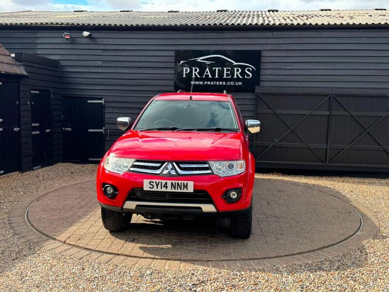 Mitsubishi L200 view 3