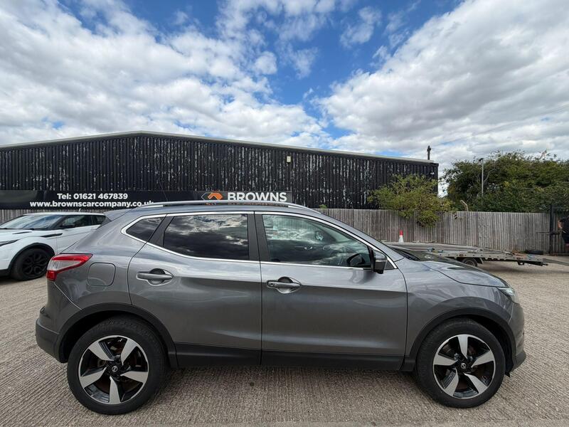 Nissan Qashqai view 2