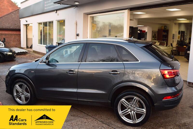 Audi Q3 view 6