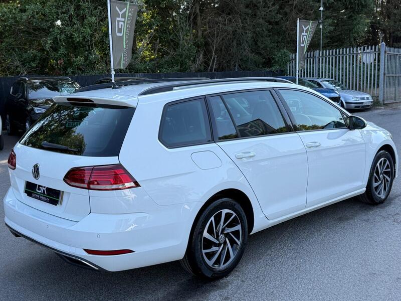 Volkswagen Golf view 6