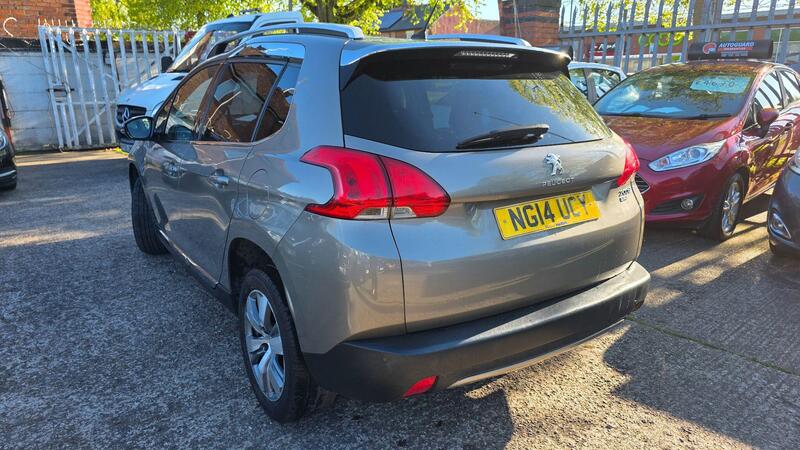 Peugeot 2008 view 4