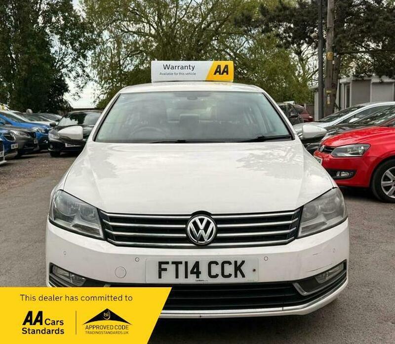 2014 Volkswagen Passat 2.0 TDI BlueMotion Tech Executive DSG Euro 5 (s/s) 4dr photo 5