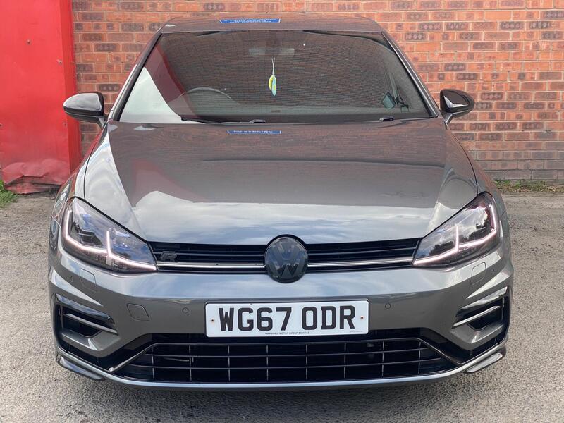 Volkswagen Golf view 3