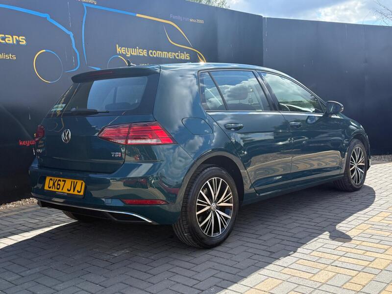Volkswagen Golf view 5