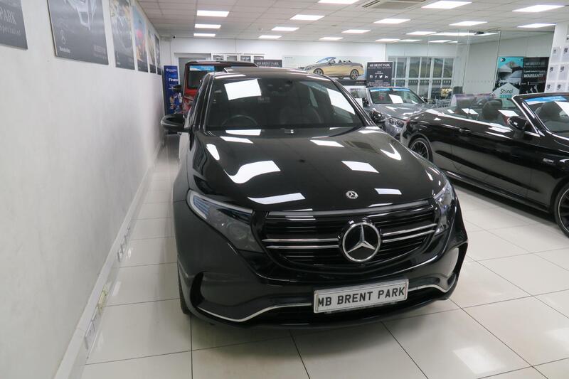 Mercedes-Benz Mercedes-Benz EQC view 3