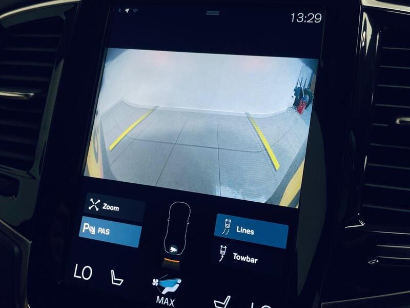 Volvo XC90 view 2