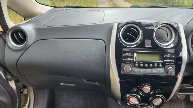 2015 Nissan Note — photo 26