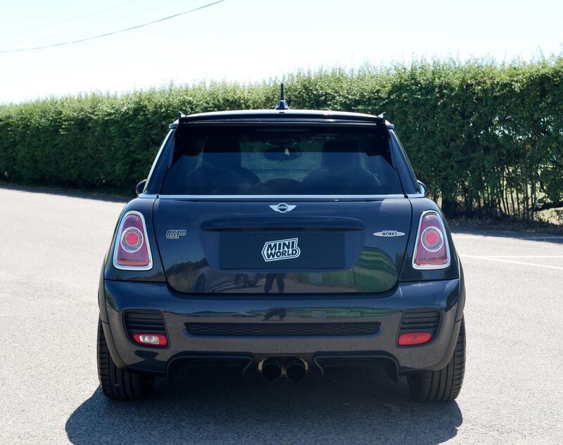 Mini Hatch view 6