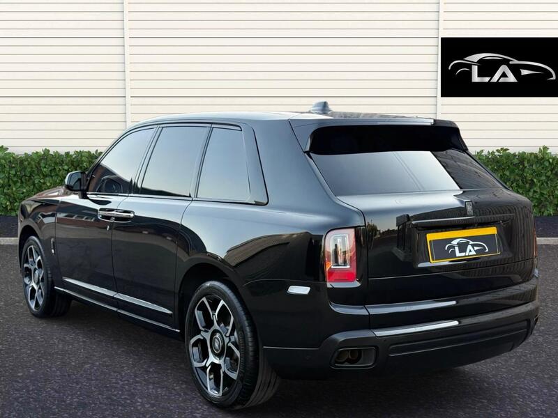 Rolls-Royce Cullinan view 5