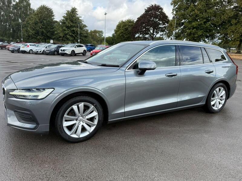 Volvo V60 view 2