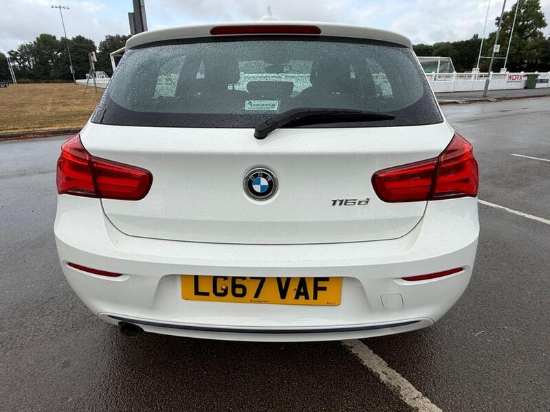 BMW 1 Series view 7