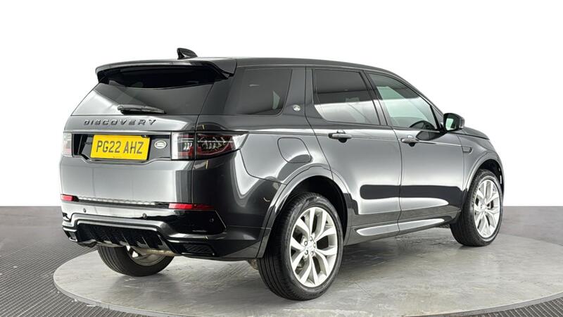 Land Rover Discovery Sport view 4