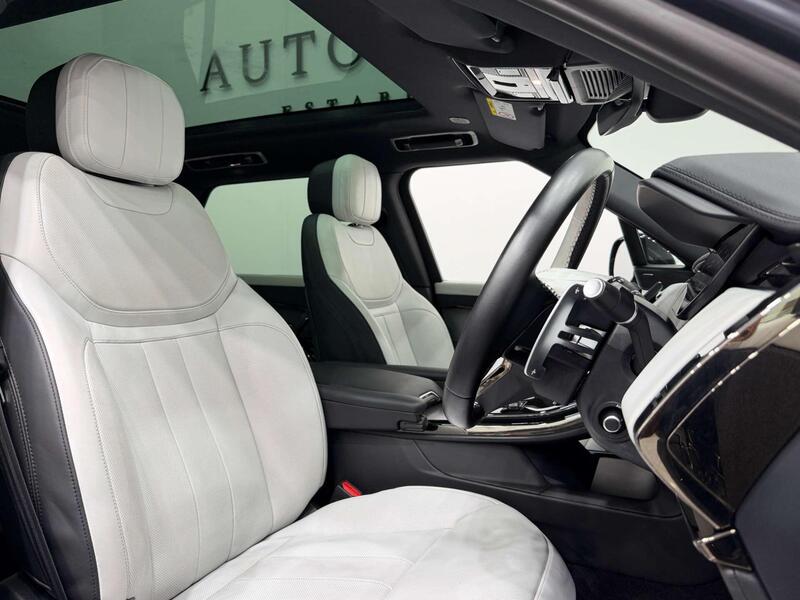Land Rover Range Rover Sport view 2
