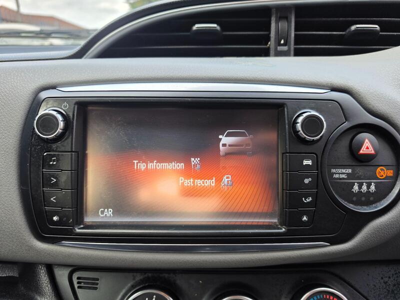 Toyota Yaris 1.33 Dual VVT-i Icon Euro 5 5dr Euro 5 thumbnail 23