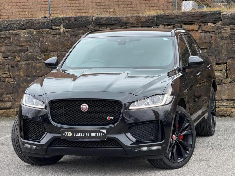 Jaguar F-Pace view 3
