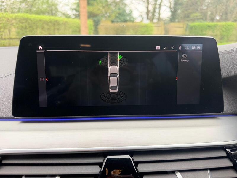 BMW 5 Series view 7