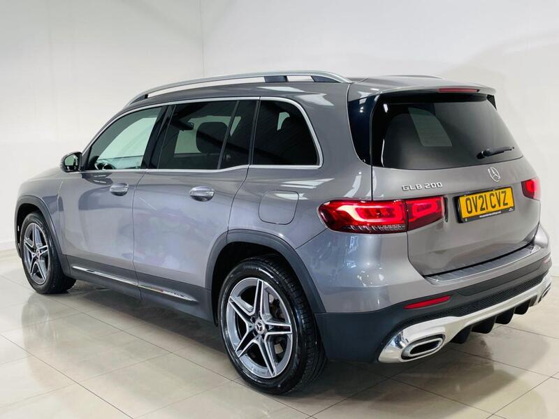 Mercedes-Benz Mercedes-Benz GLB view 3