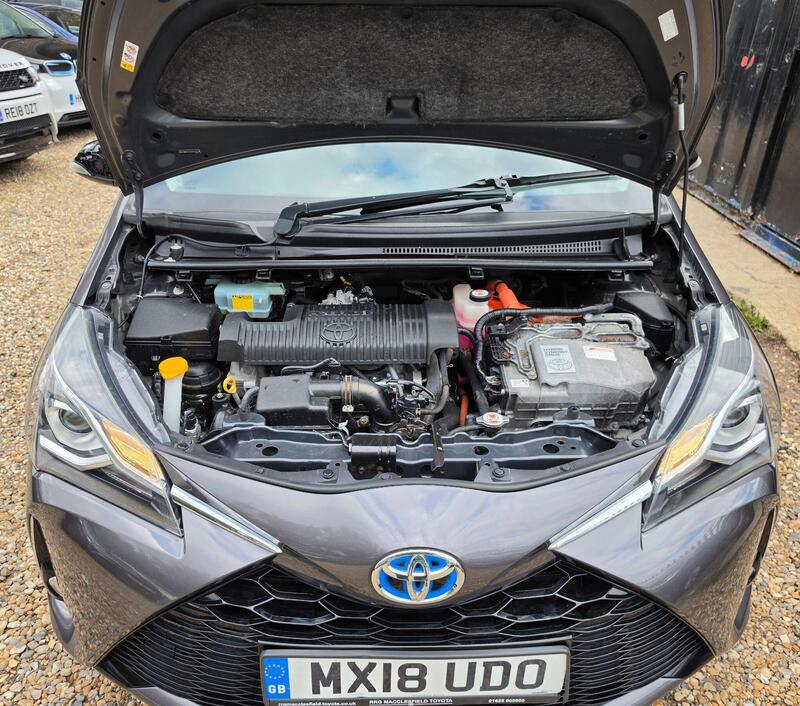 Toyota Yaris 1.5 VVT-h Design E-CVT Euro 6 (s/s) 5dr thumbnail 48