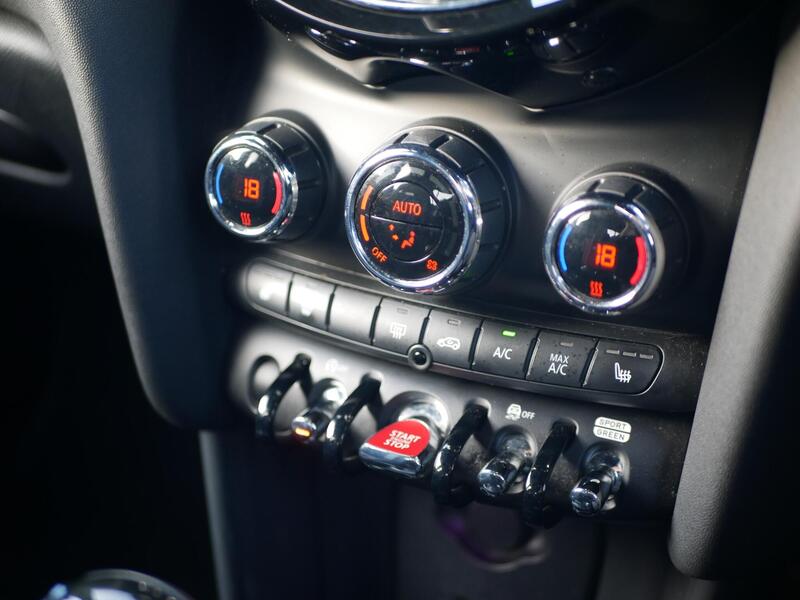 Mini Cooper view 6