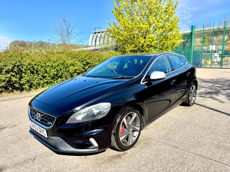 Volvo V40 view 2