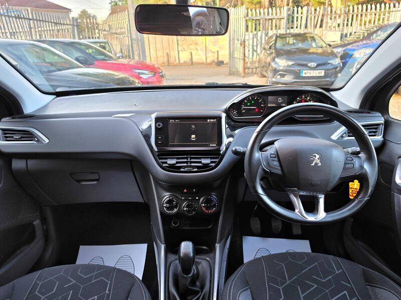 Peugeot 2008 1.2 PureTech Active Euro 6 (s/s) 5dr thumbnail 23
