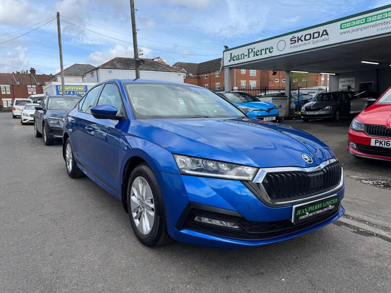 Skoda Octavia view 4