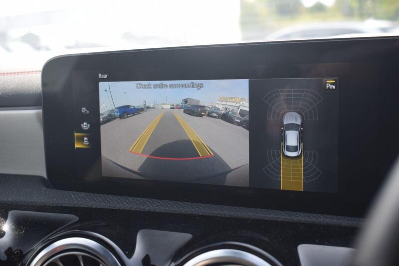 Mercedes-Benz Mercedes-Benz CLA view 4