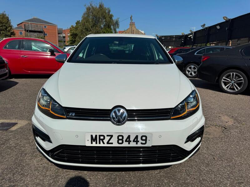 Volkswagen Golf view 3