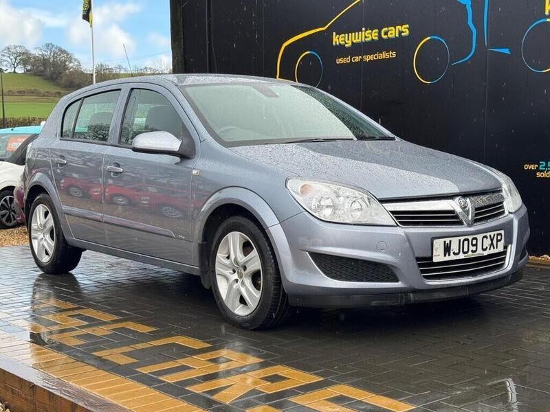 Vauxhall Astra view 5