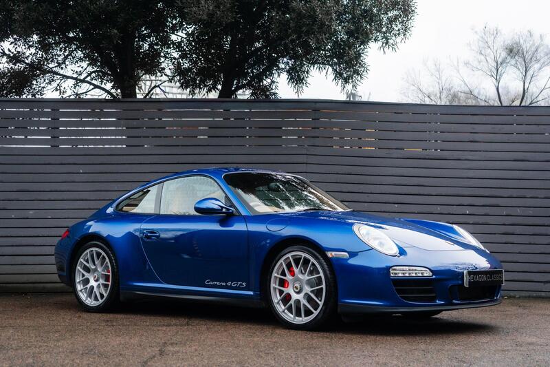 Porsche 911 main image