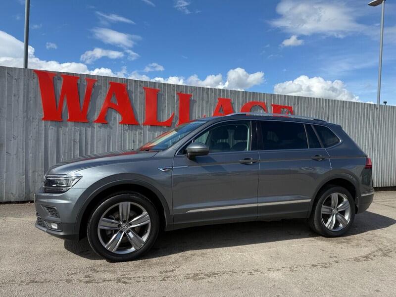 Volkswagen Tiguan Allspace view 5