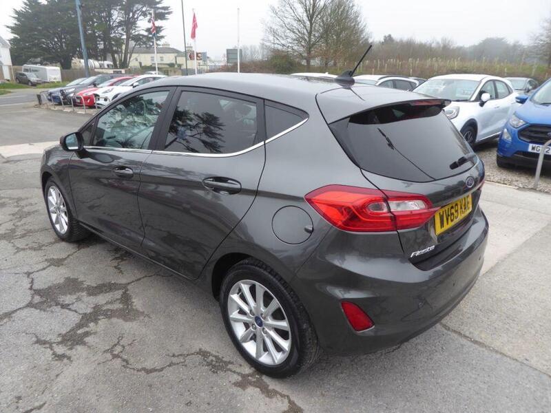 Ford Fiesta view 5