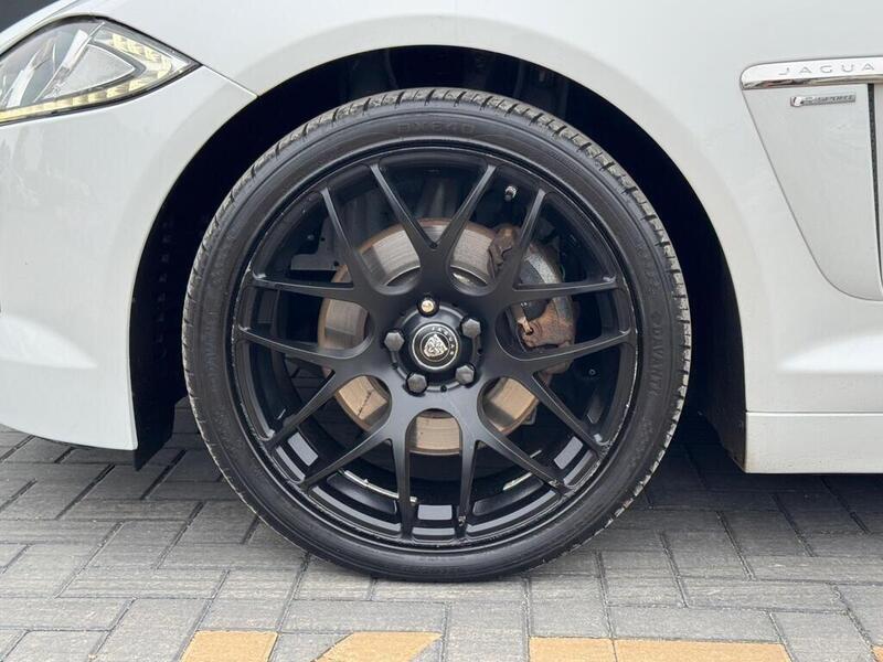 Jaguar XF view 6