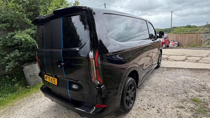 2025 Ford Transit Custom — photo 12