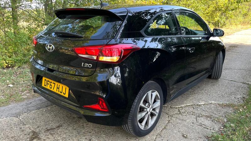 2017 Hyundai i20 — photo 14