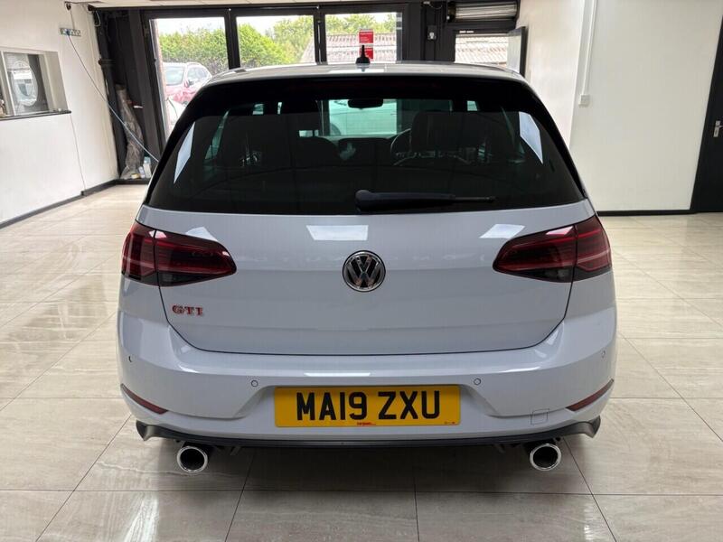 Volkswagen Golf view 4